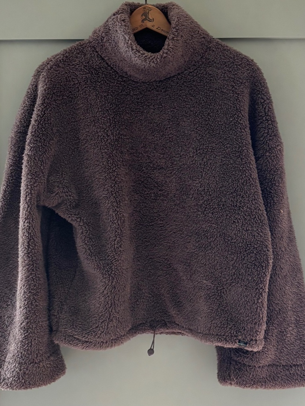 Super Soft Fleece Drawstring Pullover Women's S/M Cozy Like a Brown Bear